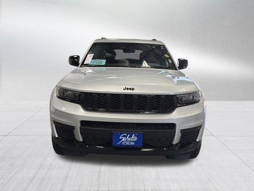 Silver Zynith 2025 Jeep Grand Cherokee L Laredo