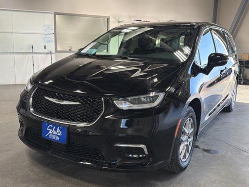 2024 Chrysler Pacifica Touring-L