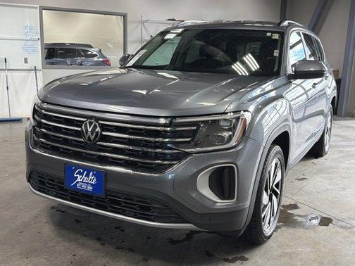 2025 Volkswagen Atlas 2.0T SE