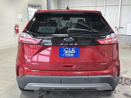 Rapid Red Metallic Tinted Clearcoat 2022 Ford Edge SEL