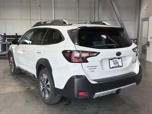 Crystal White Pearl 2023 Subaru Outback Touring XT