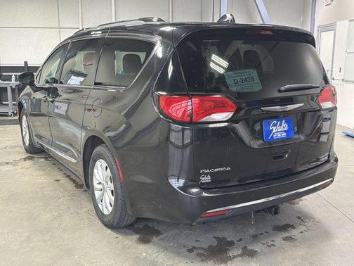 2019 Chrysler Pacifica Touring-L