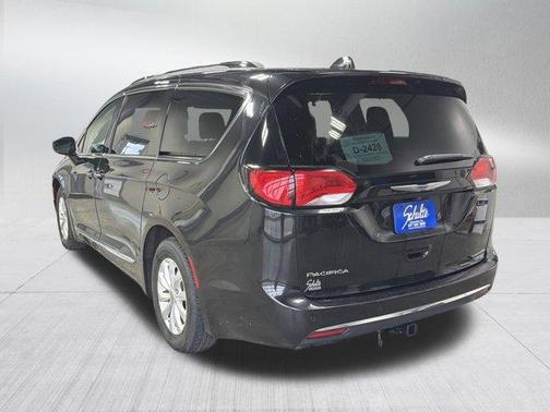 2019 Chrysler Pacifica Touring-L