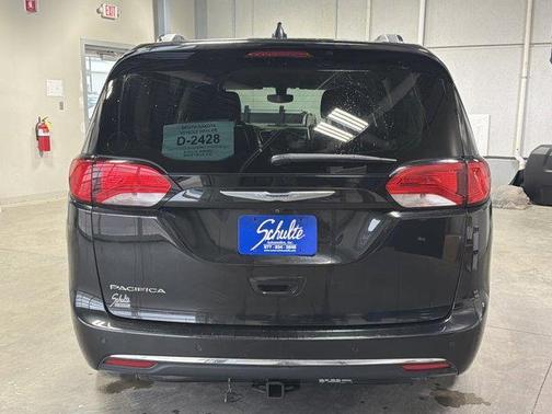 2019 Chrysler Pacifica Touring-L