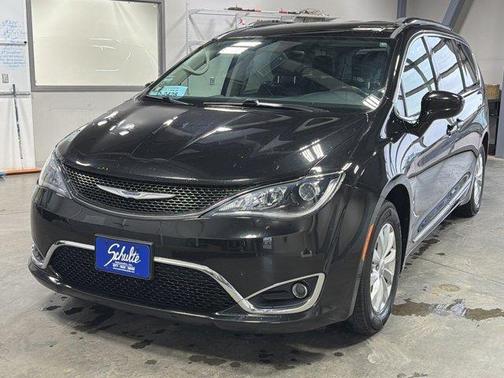 2019 Chrysler Pacifica Touring-L
