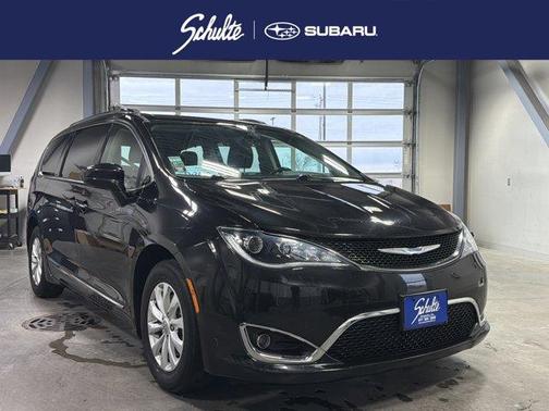 2019 Chrysler Pacifica Touring-L