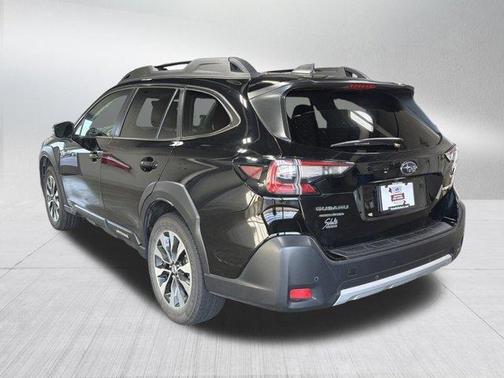 Crystal Black Silica 2024 Subaru Outback Limited
