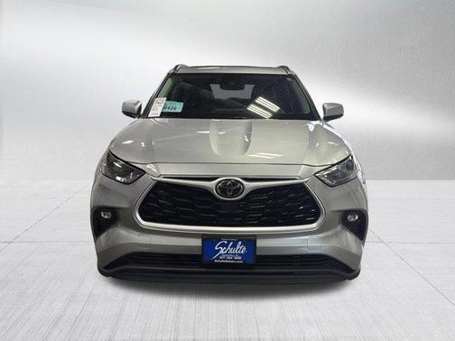 Celestial Silver Metallic 2020 Toyota Highlander XLE