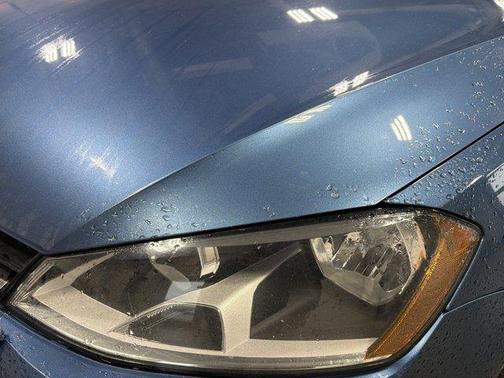 2016 Volkswagen Golf SportWagen TSI SE 4-Door