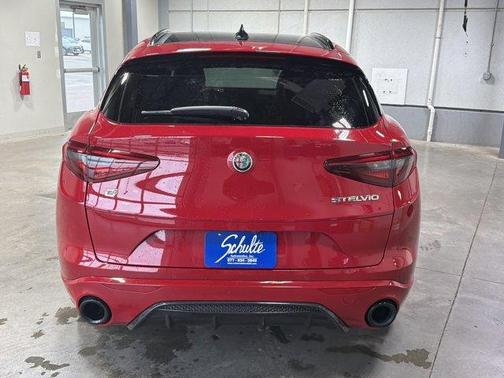 2022 Alfa Romeo Stelvio Veloce