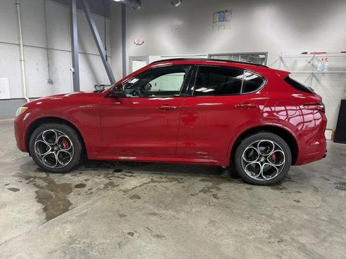2022 Alfa Romeo Stelvio Veloce