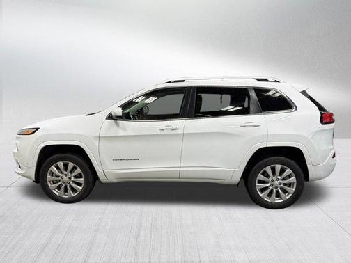 Bright White Clearcoat 2018 Jeep Cherokee Overland