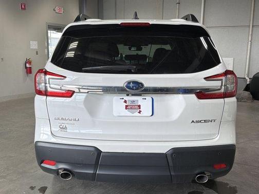Crystal White Pearl 2025 Subaru Ascent Premium