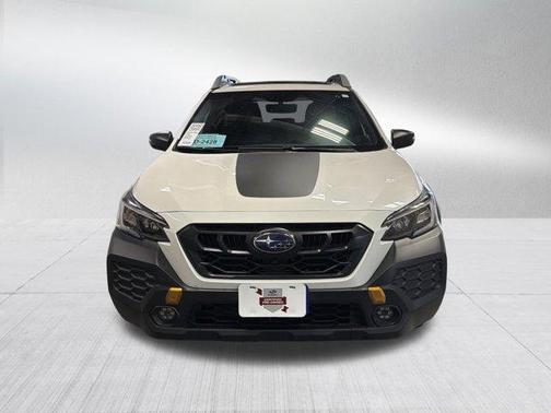 Crystal White Pearl 2024 Subaru Outback Wilderness