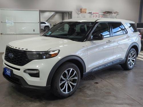 2022 Ford Explorer ST-Line