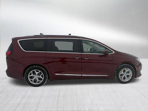 2018 Chrysler Pacifica Touring-L Plus