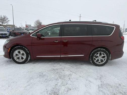2018 Chrysler Pacifica Touring-L Plus