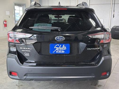 Crystal Black Silica 2024 Subaru Outback Premium