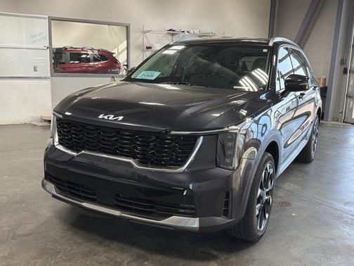 Metal 2025 Kia Sorento EX
