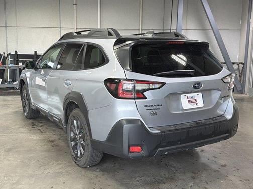 Ice Silver Metallic 2025 Subaru Outback Onyx Edition