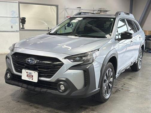 Ice Silver Metallic 2025 Subaru Outback Onyx Edition