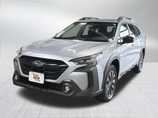 Ice Silver Metallic 2025 Subaru Outback Onyx Edition