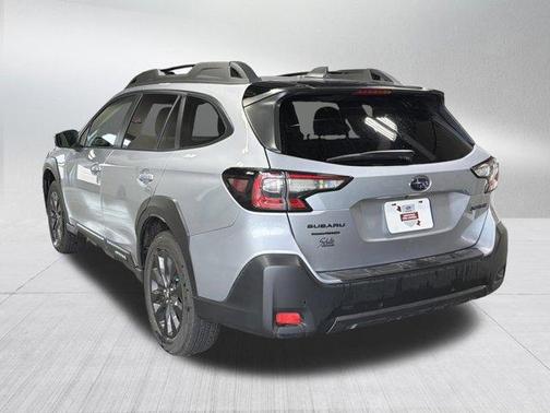 Ice Silver Metallic 2025 Subaru Outback Onyx Edition