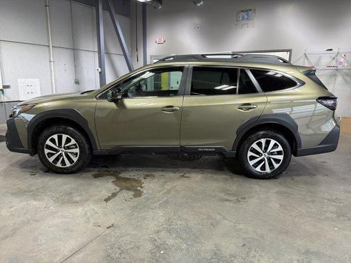 Autumn Green Metallic 2025 Subaru Outback Premium