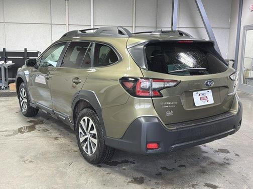 Autumn Green Metallic 2025 Subaru Outback Premium