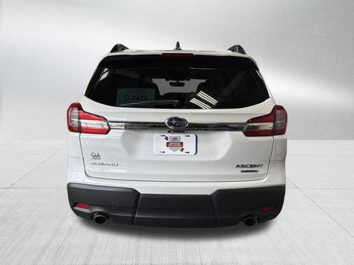 Crystal White Pearl 2022 Subaru Ascent Limited 8-Passenger