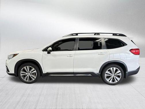 Crystal White Pearl 2022 Subaru Ascent Limited 8-Passenger