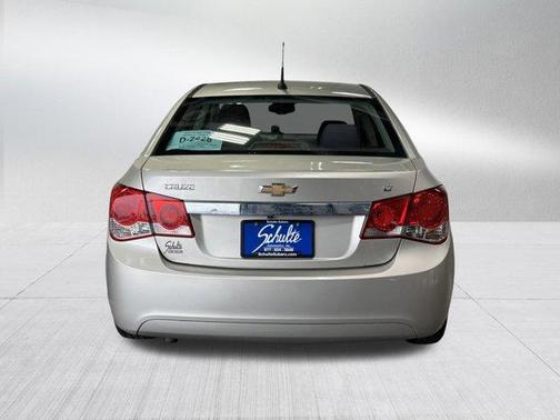Champagne Silver 2013 Chevrolet Cruze 1LT
