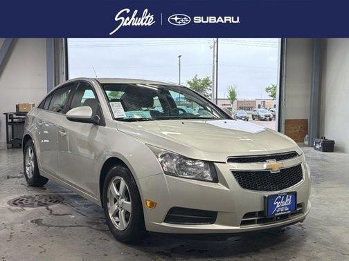 Champagne Silver 2013 Chevrolet Cruze 1LT