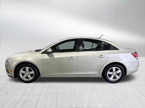Champagne Silver 2013 Chevrolet Cruze 1LT