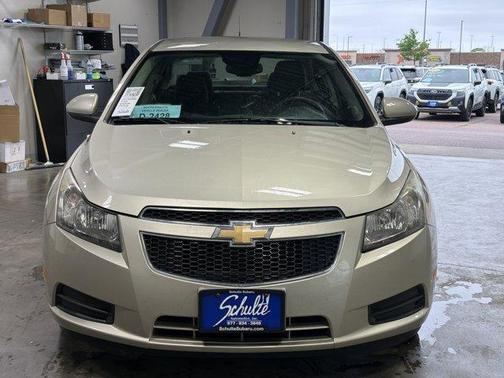 Champagne Silver 2013 Chevrolet Cruze 1LT