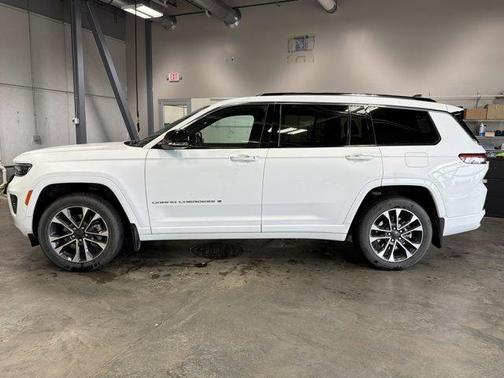 Bright White Clearcoat 2022 Jeep Grand Cherokee L Overland