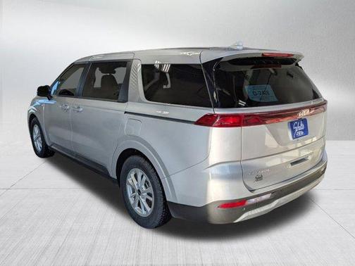 2023 Kia Carnival LX