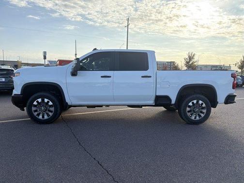 2024 Chevrolet Silverado 2500 Custom