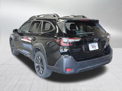 Crystal Black Silica 2025 Subaru Outback Onyx Edition