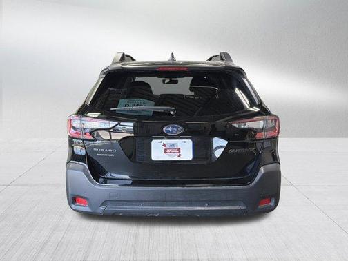 Crystal Black Silica 2025 Subaru Outback Onyx Edition