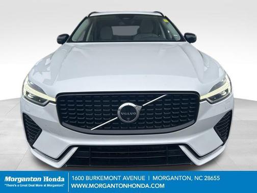 2024 Volvo XC60 B5 Plus Dark Theme