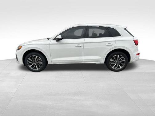 2024 Audi Q5 45 S line Premium Plus