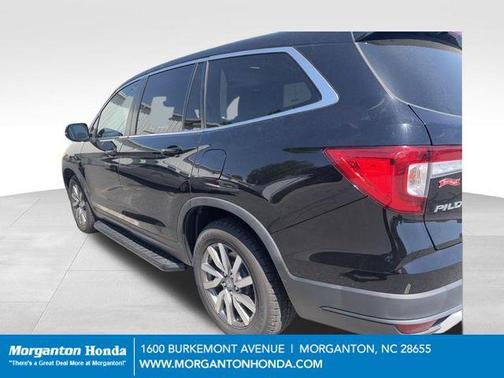 Crystal Black Pearl 2022 Honda Pilot 2WD EX-L