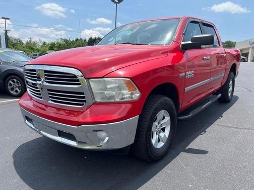 Photo 3 of 22 of 2013 RAM 1500 Big Horn