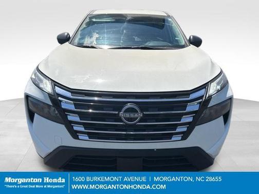 Everest White Pearl 2024 Nissan Rogue S