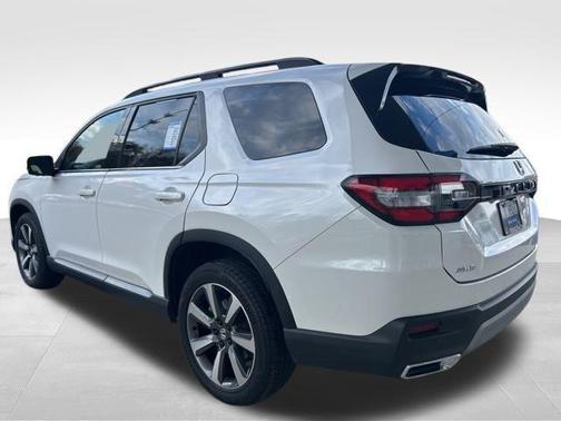 2023 Honda Pilot AWD Elite