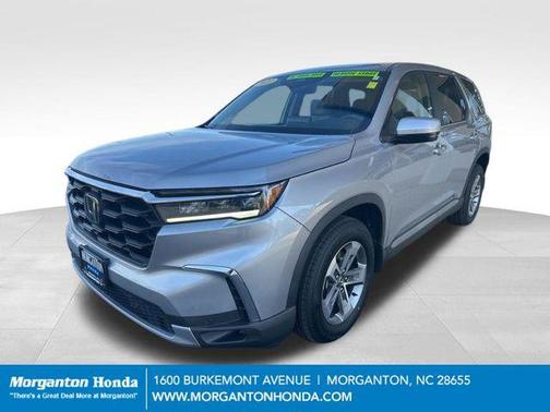 Lunar Silver Metallic 2023 Honda Pilot AWD EX-L 7 Passenger