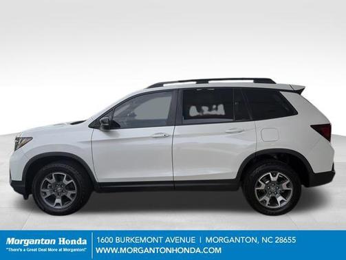 Platinum White Pearl 2023 Honda Passport AWD TrailSport