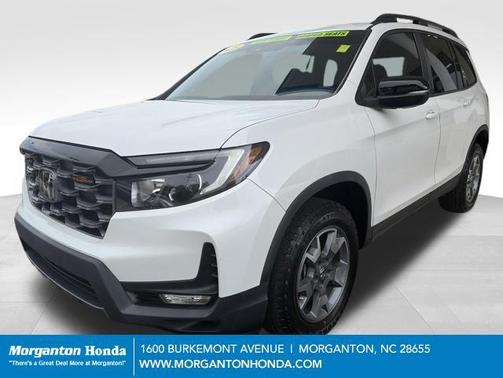 Platinum White Pearl 2023 Honda Passport AWD TrailSport