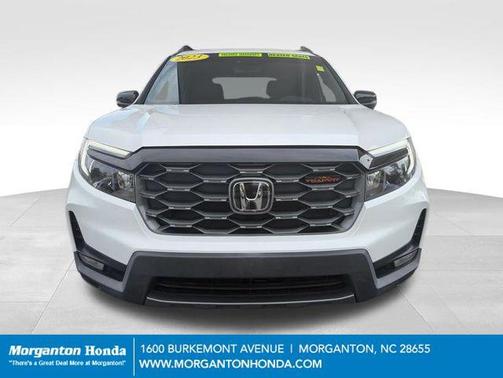 Platinum White Pearl 2023 Honda Passport AWD TrailSport